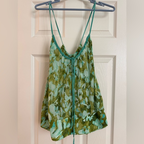 XS spaghetti strap green top from Anthropologie - Picture 1 of 4